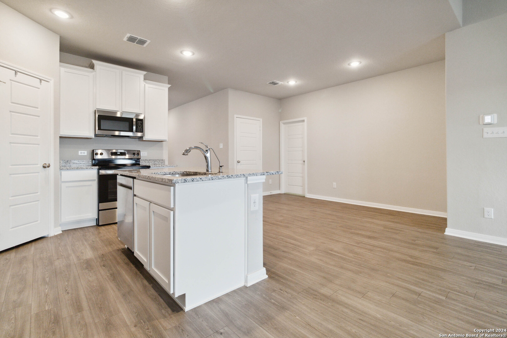 1033 Windflower New Braunfels TX 78130