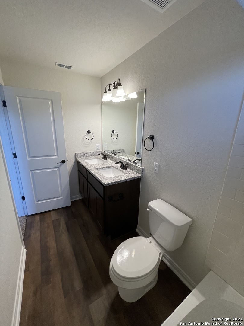 2207 Lynwood Bend San Antonio TX 78245