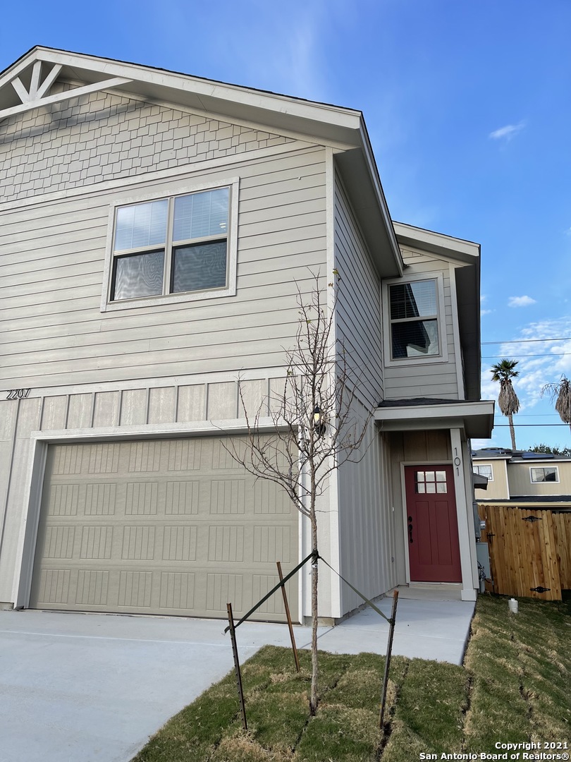 2207 Lynwood Bend San Antonio TX 78245