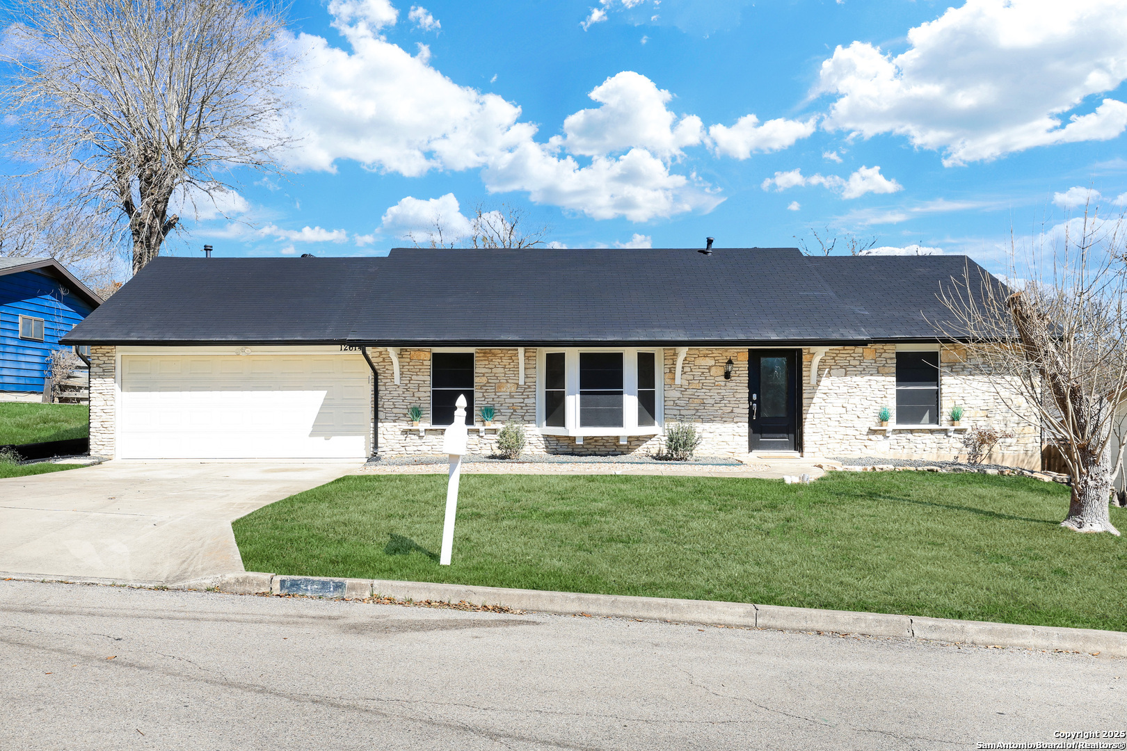 12614 Moss Hollow Street Live Oak TX 78233