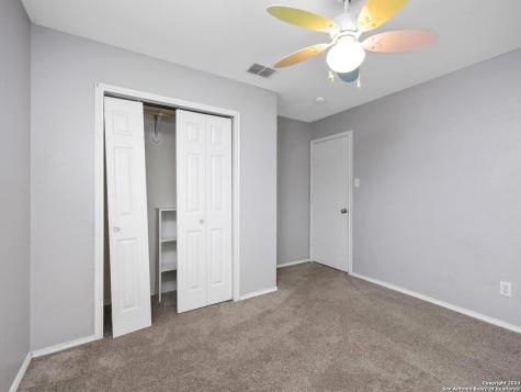 107 Venezia San Antonio TX 78253