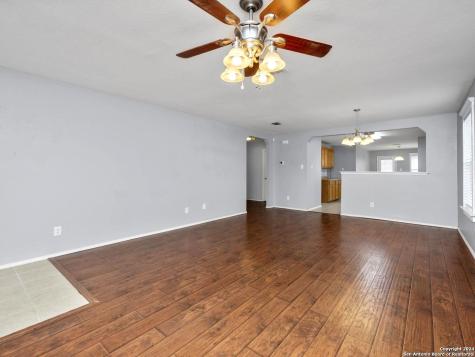 107 Venezia San Antonio TX 78253