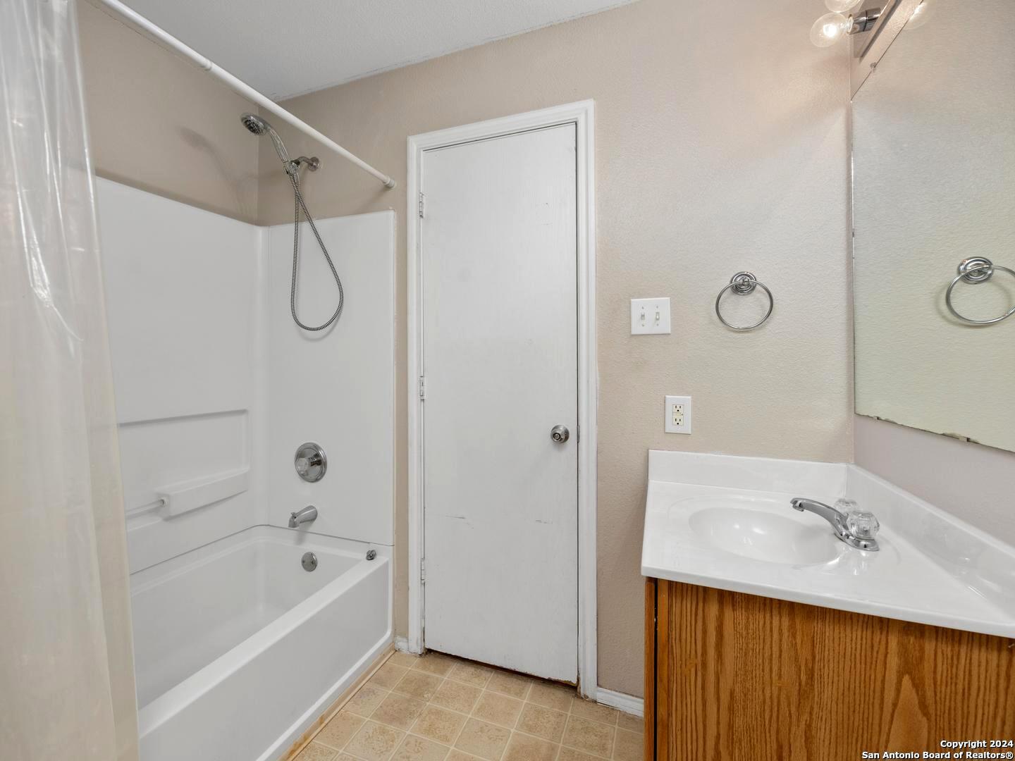 107 Venezia San Antonio TX 78253