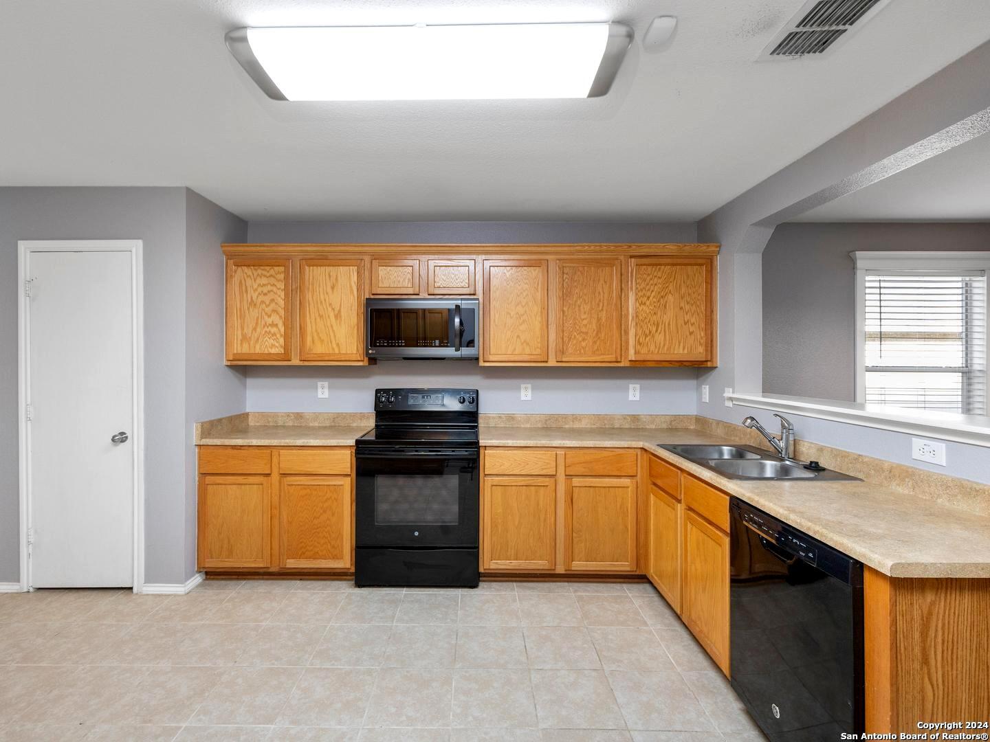 107 Venezia San Antonio TX 78253