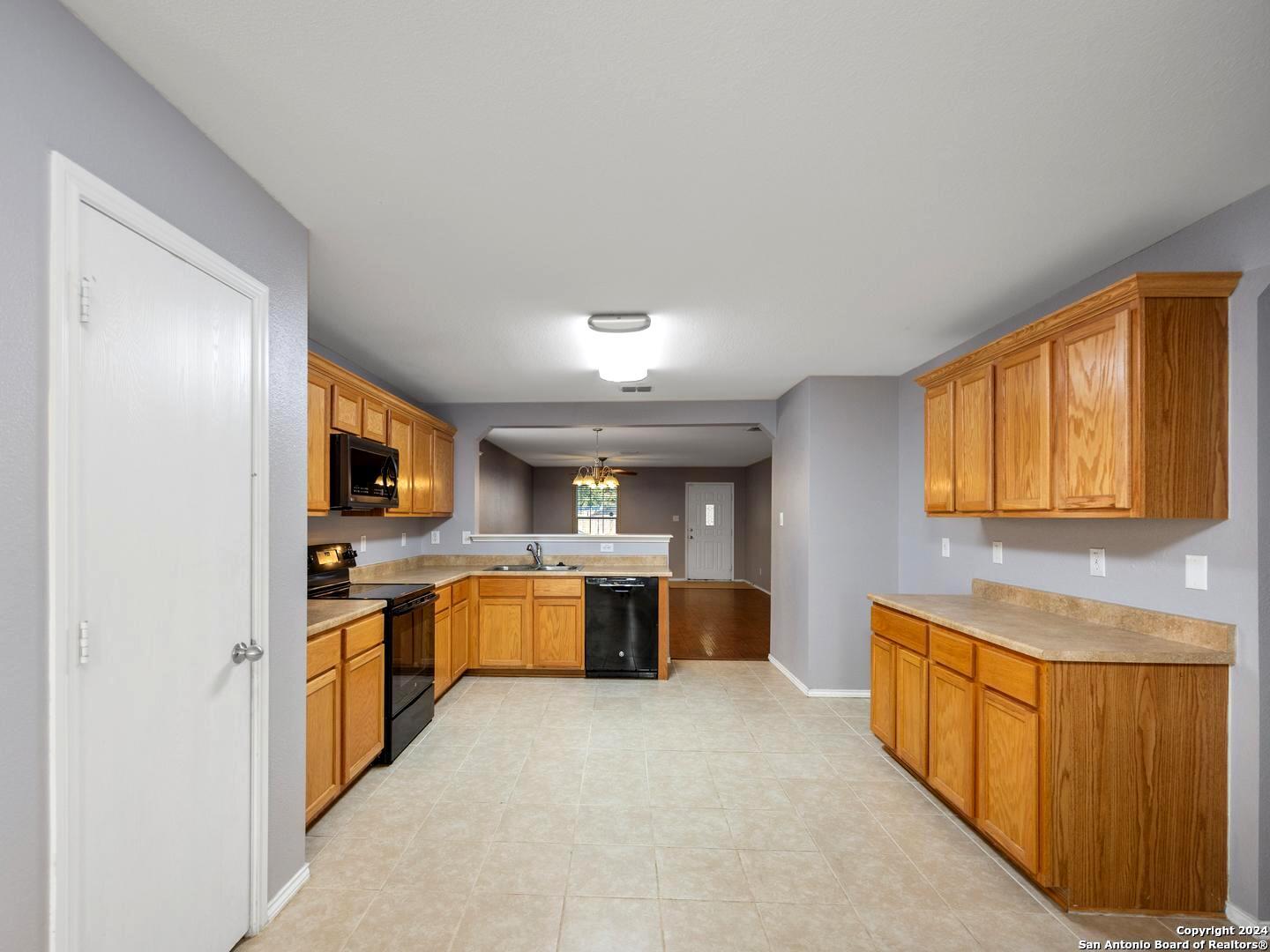 107 Venezia San Antonio TX 78253