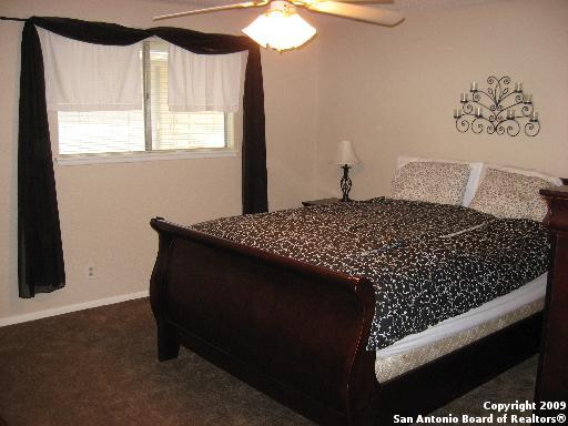 13835 Kingsbury Hill San Antonio TX 78217