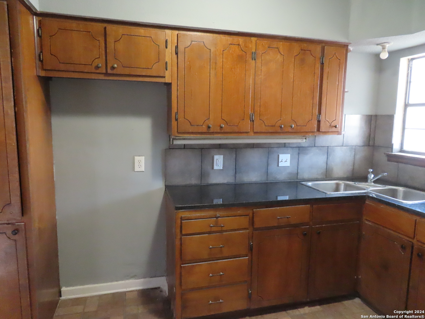331 Westminster San Antonio TX 78228