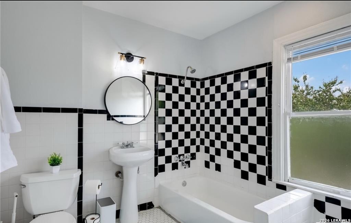 422 Pershing San Antonio TX 78209