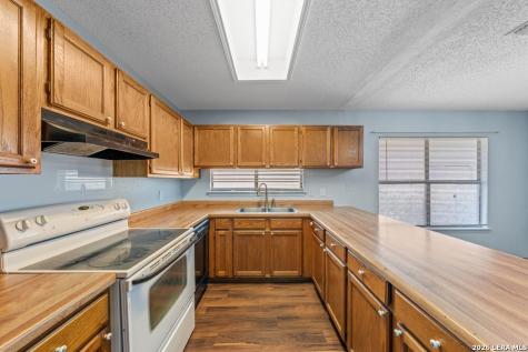 7919 Wayside Trail San Antonio TX 78244