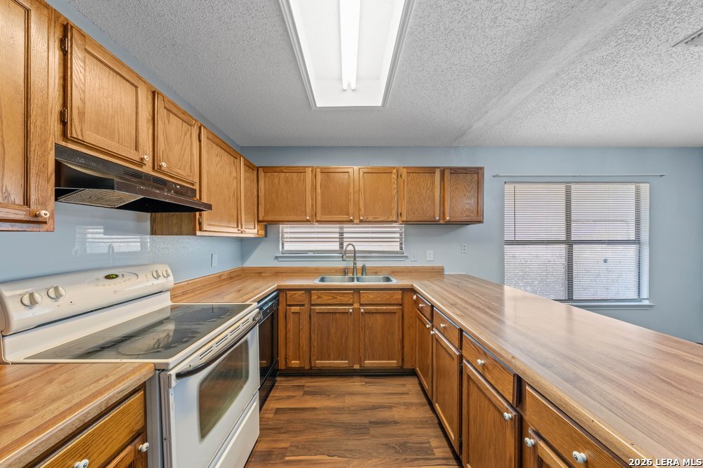 7919 Wayside Trail San Antonio TX 78244