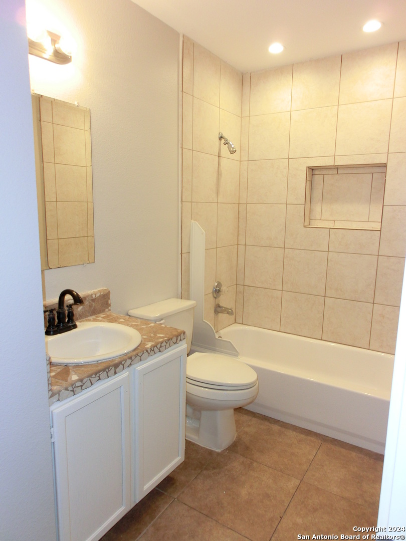 15815 Pleasant Well Drive San Antonio TX 78247