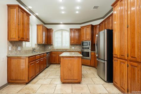 19206 E Birdsong San Antonio TX 78258