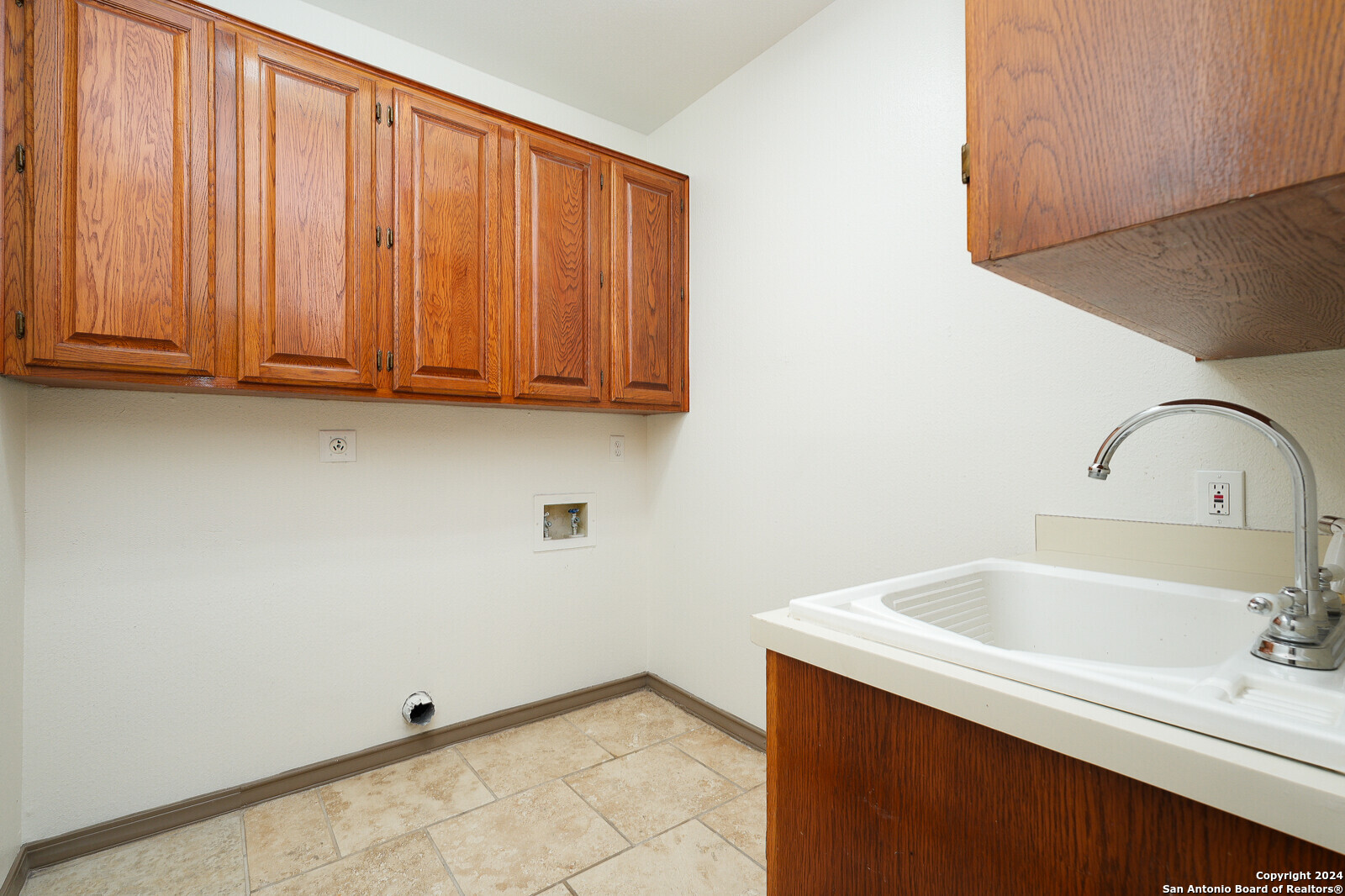 19206 E Birdsong San Antonio TX 78258
