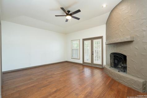 19206 E Birdsong San Antonio TX 78258