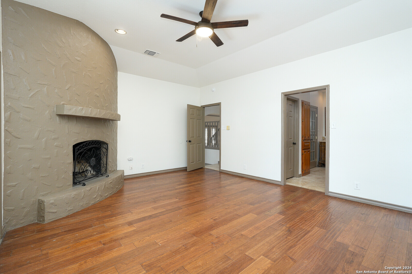 19206 E Birdsong San Antonio TX 78258