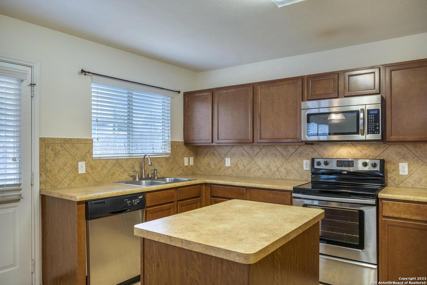 9539 Lookover Bay Converse TX 78109