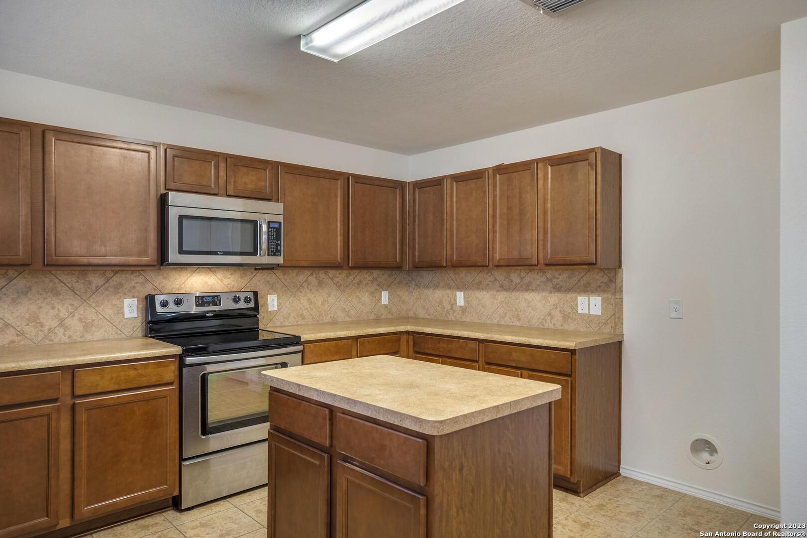 9539 Lookover Bay Converse TX 78109