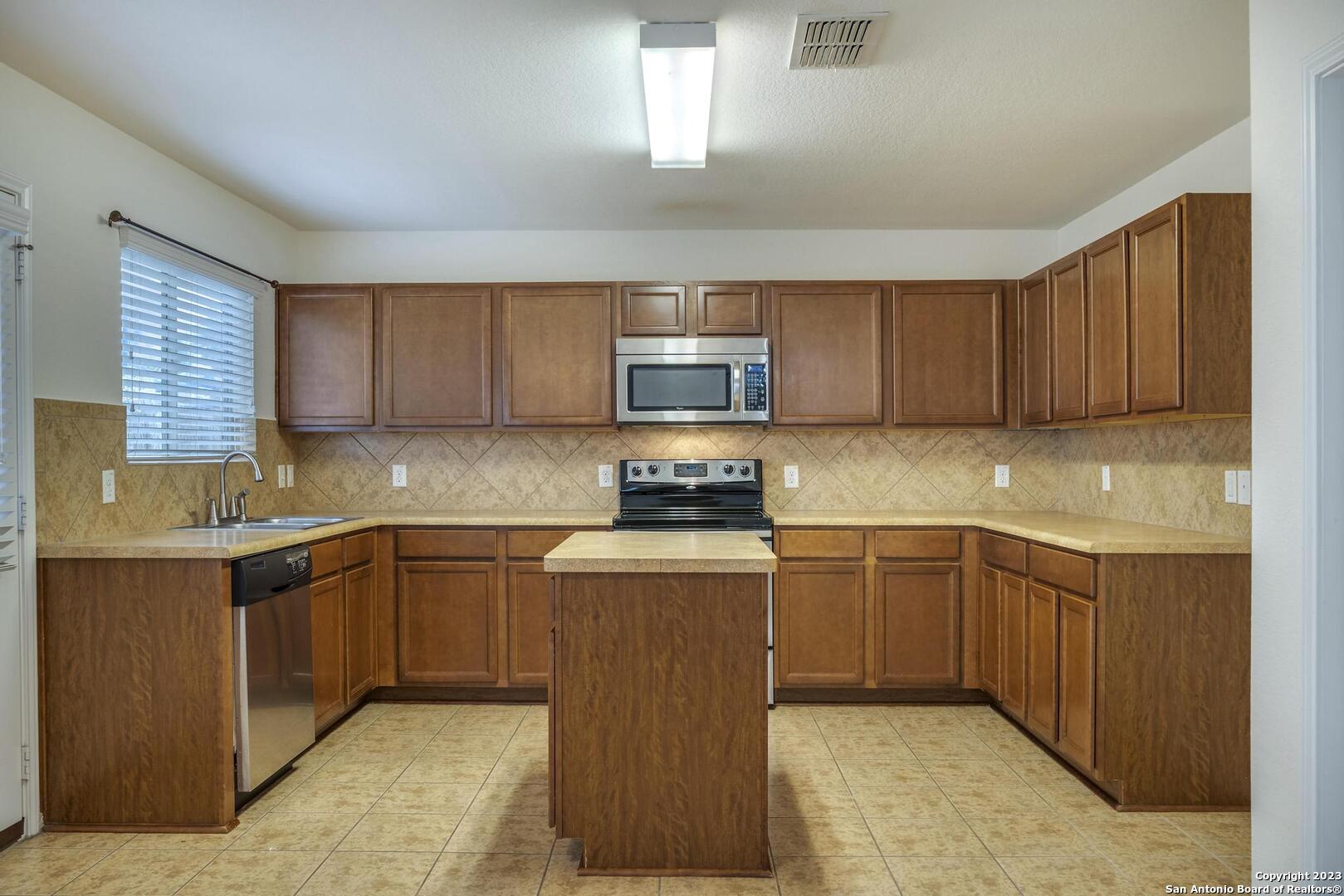9539 Lookover Bay Converse TX 78109