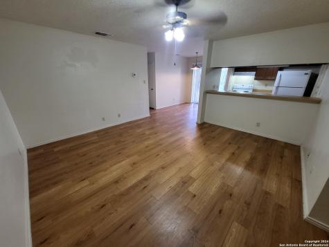 8936 Golden Brook San Antonio TX 78250