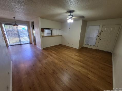 8936 Golden Brook San Antonio TX 78250
