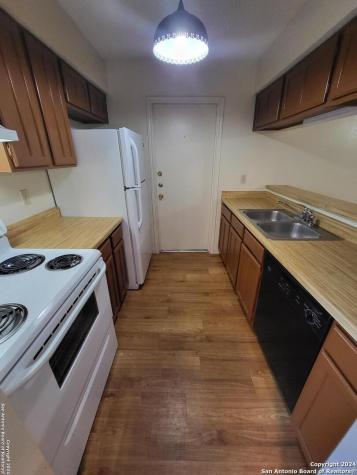 8936 Golden Brook San Antonio TX 78250