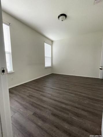 513 Dusty Emerald Universal City TX 78148