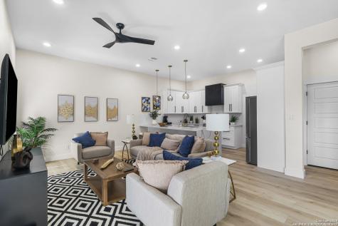 1021 S Hackberry San Antonio TX 78210