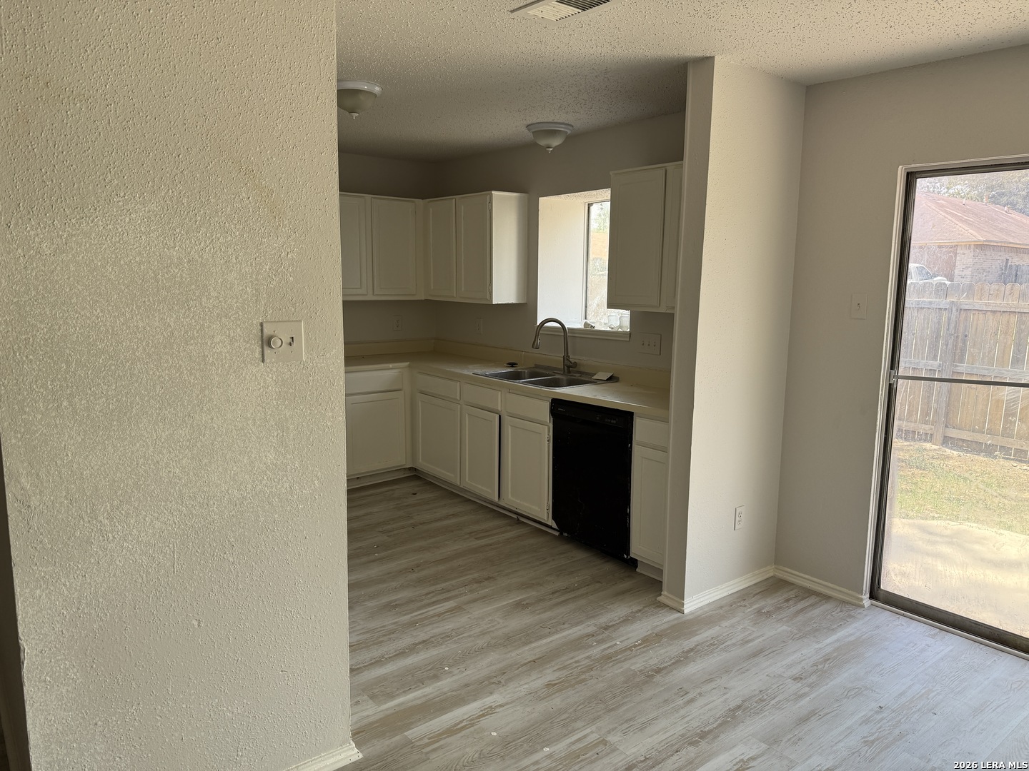 11371 Fish Springs San Antonio TX 78245