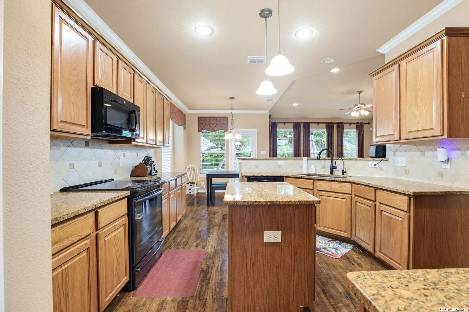 1014 Mineral Hills San Antonio TX 78260