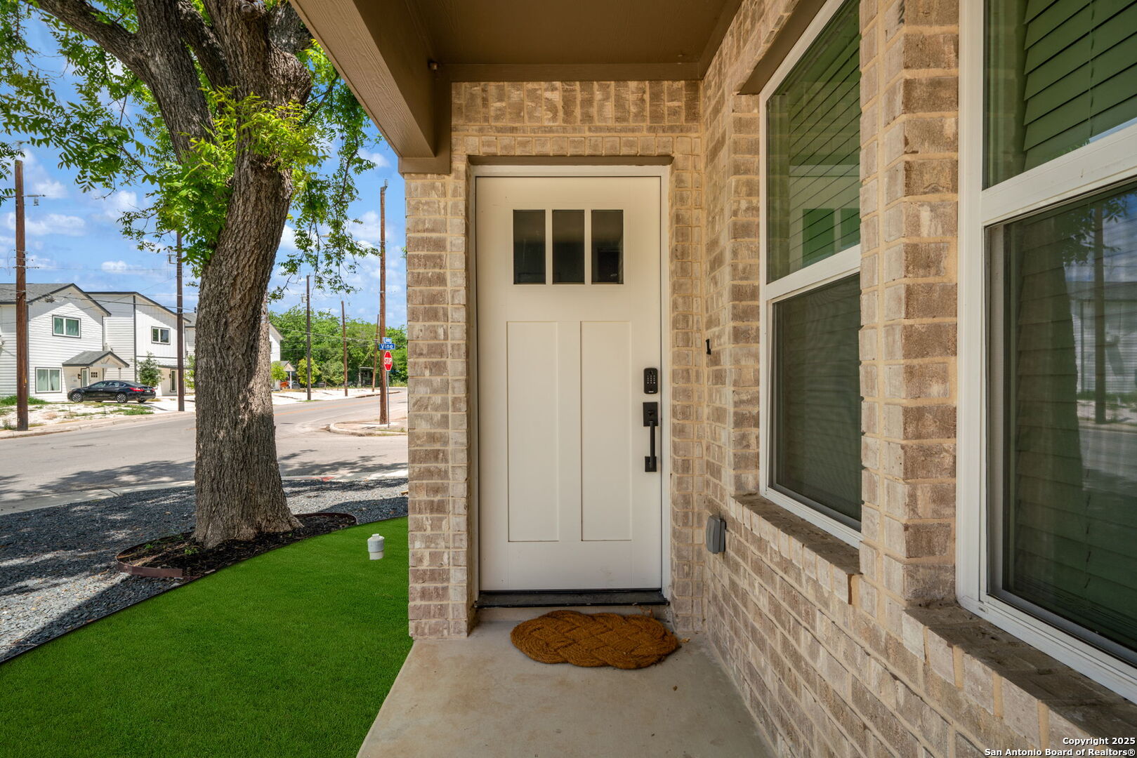 1104 S Gevers Street San Antonio TX 78210