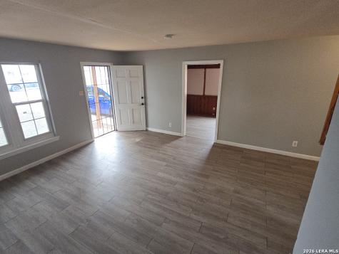 341 Longview San Antonio TX 78220