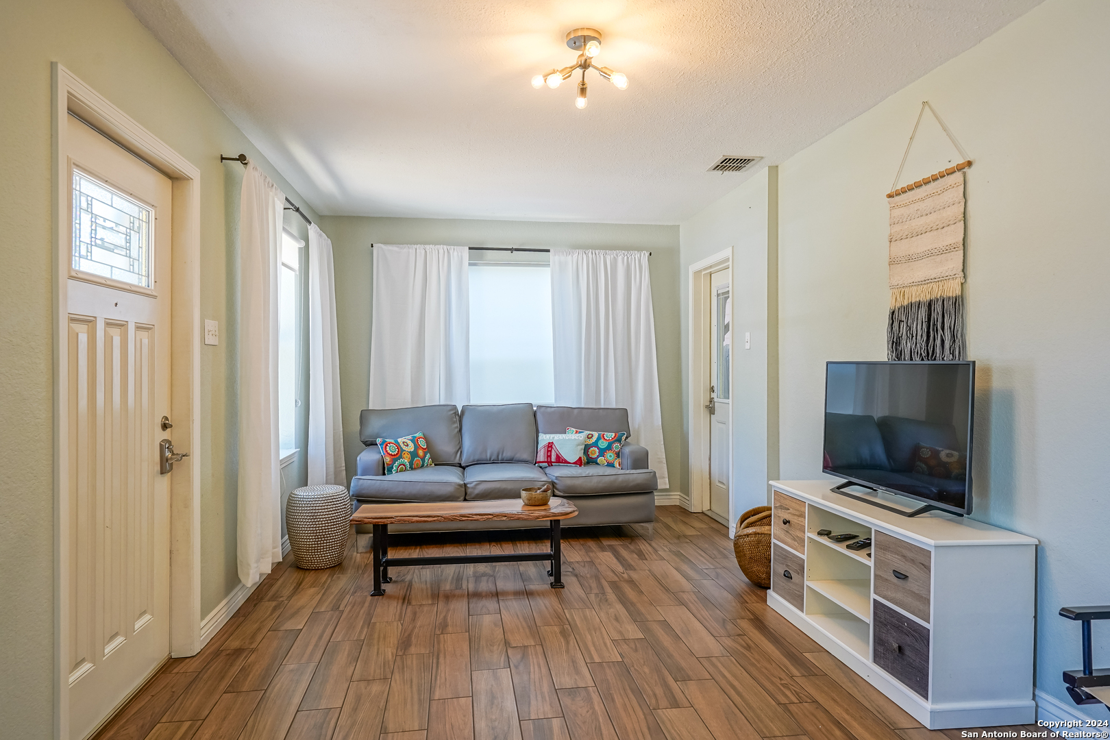 530 E Myrtle Street San Antonio TX 78212