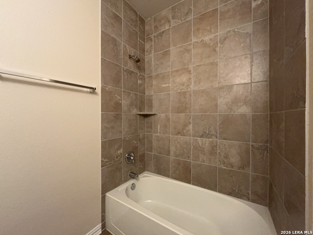 5435 Devils Gate Converse TX 78109