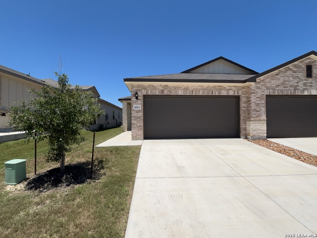 5435 Devils Gate Converse TX 78109
