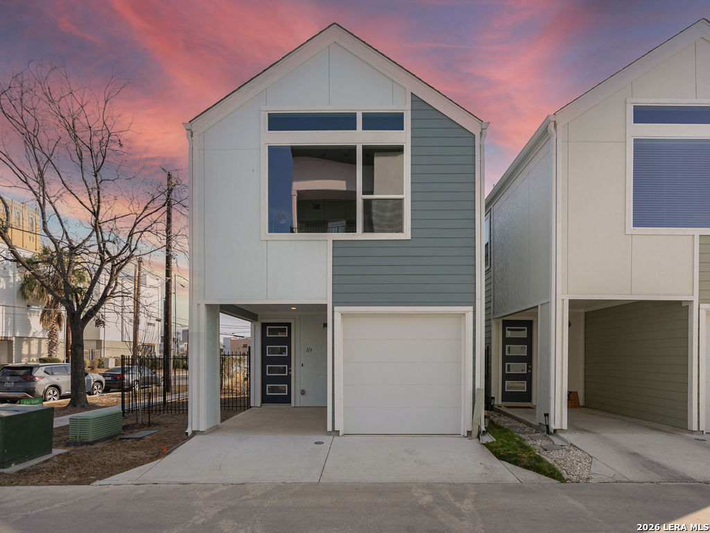 310 W Evergreen Street San Antonio TX 78212
