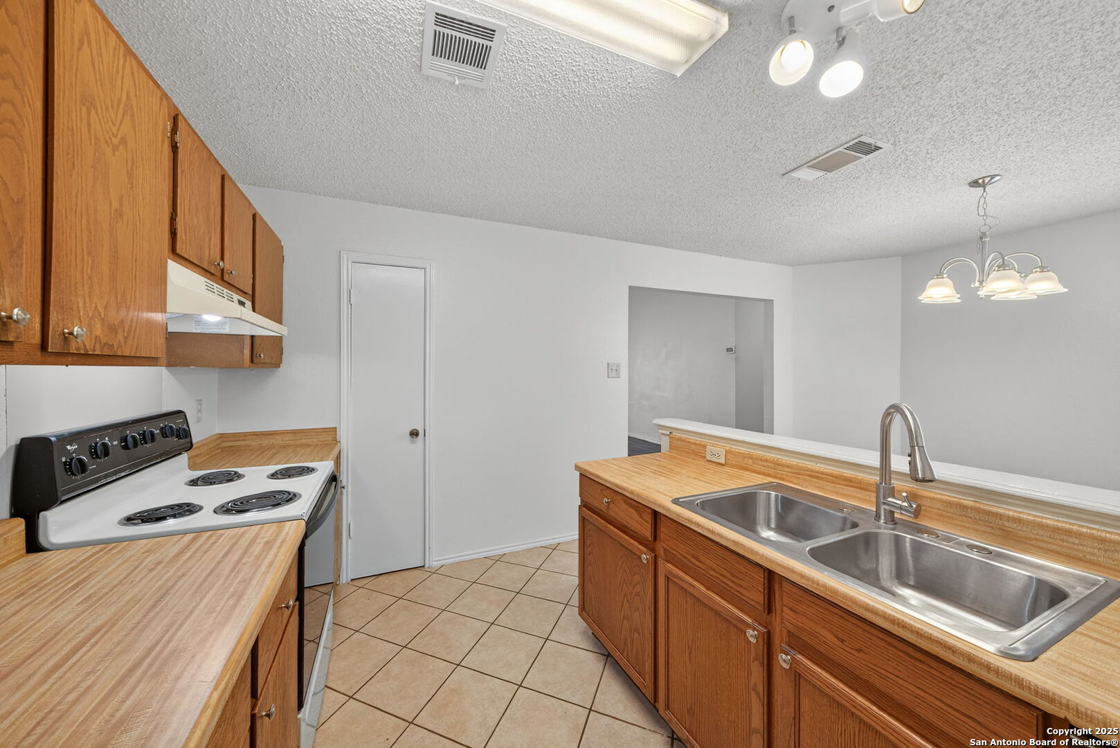 7272 Hardesty San Antonio TX 78250