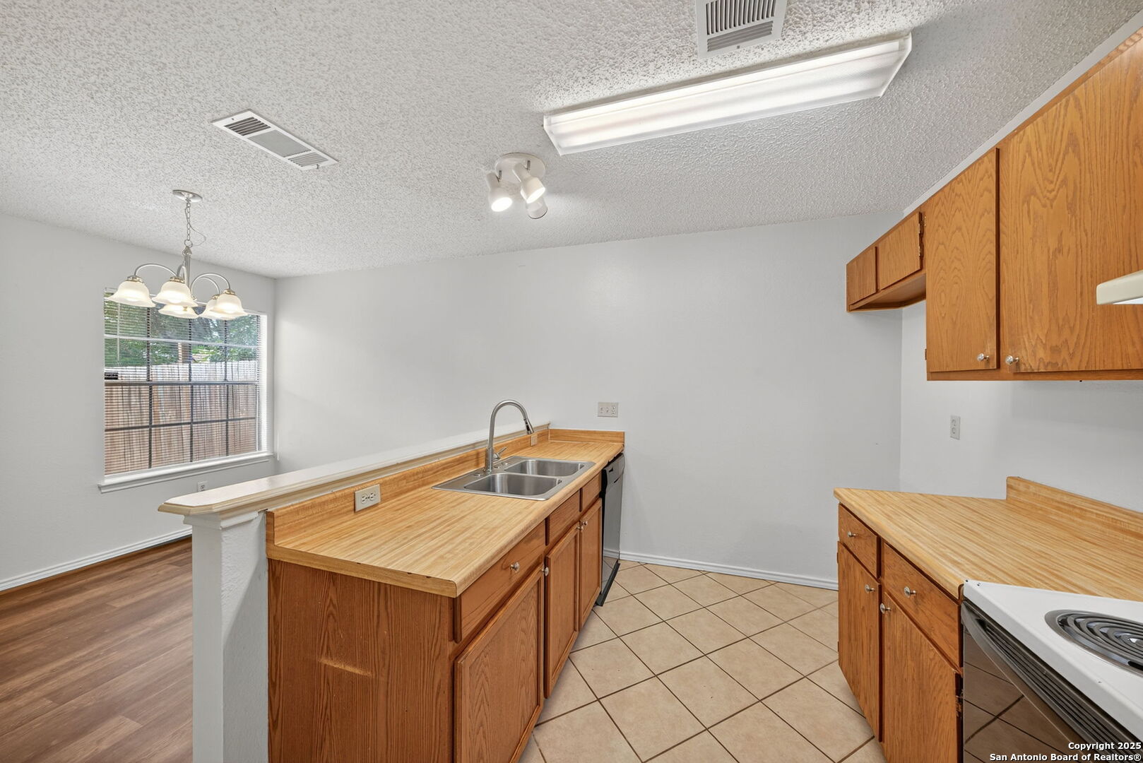 7272 Hardesty San Antonio TX 78250