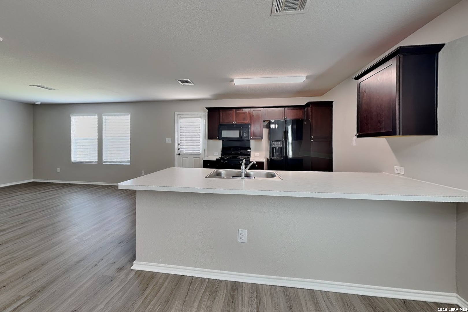 5202 Everett Loop Converse TX 78109