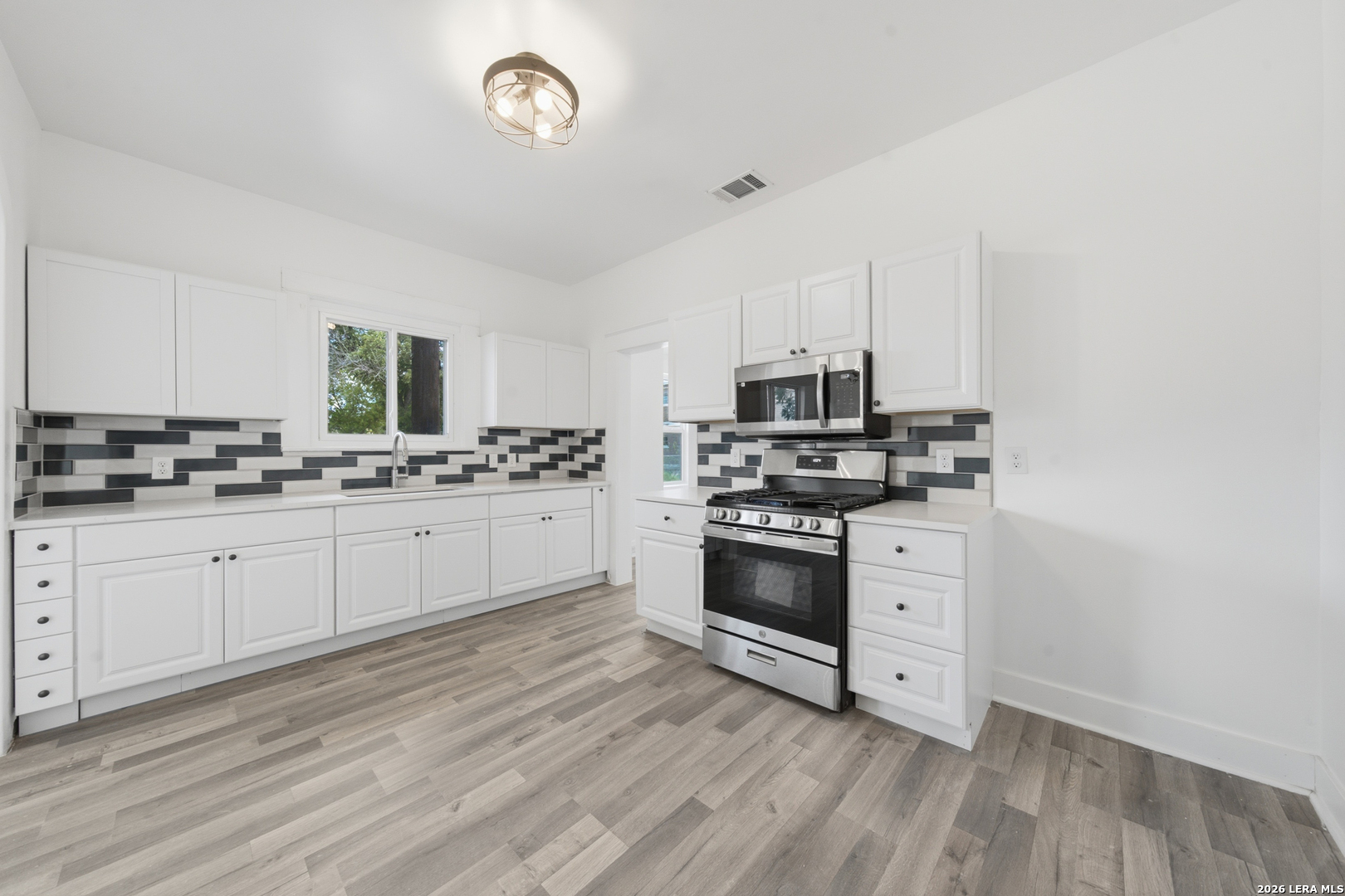 501 Hunstock Avenue San Antonio TX 78210