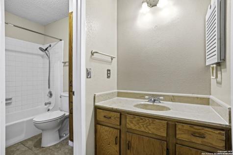7254 Flaming Forest Street San Antonio TX 78250