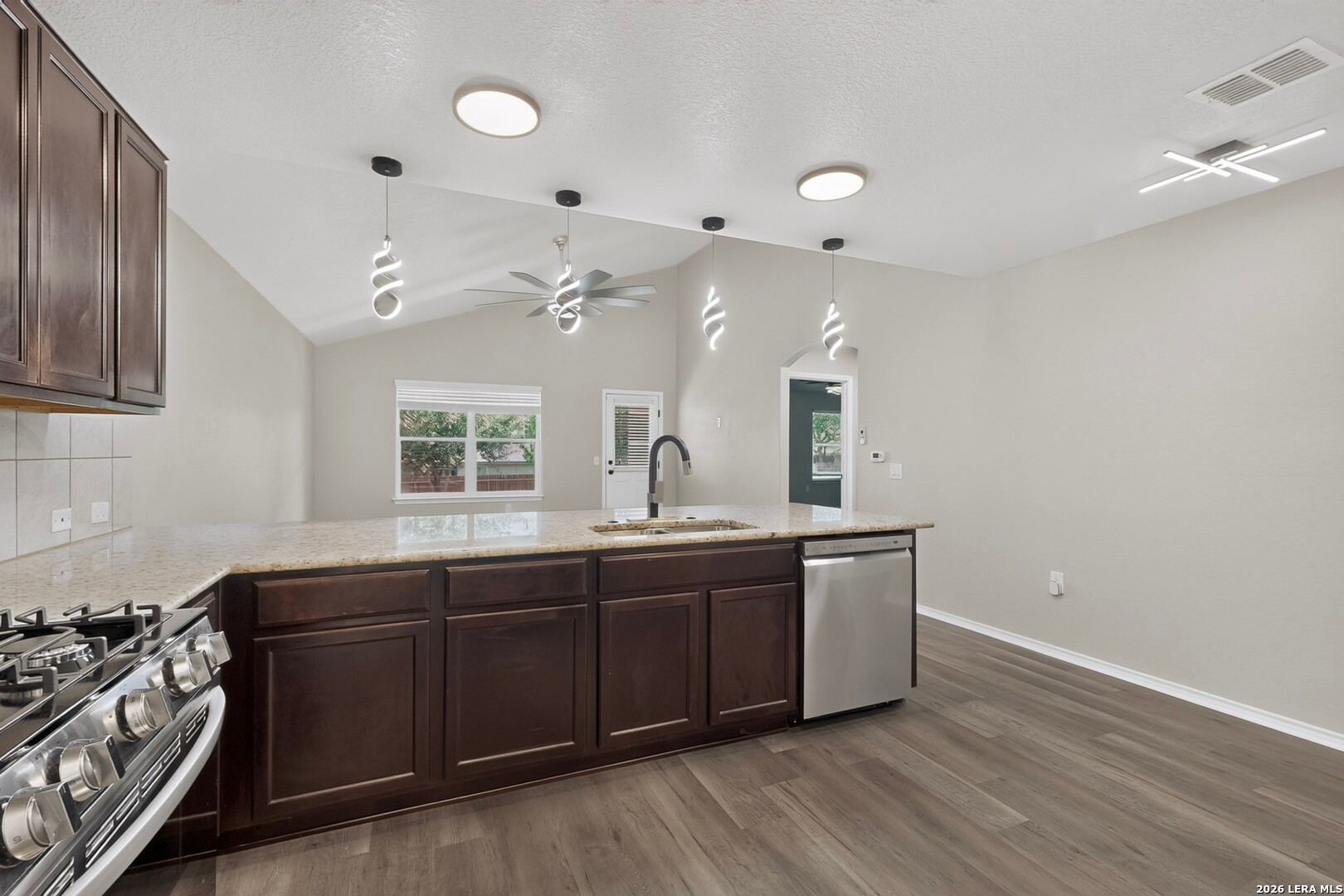 735 Pelican Point San Antonio TX 78221