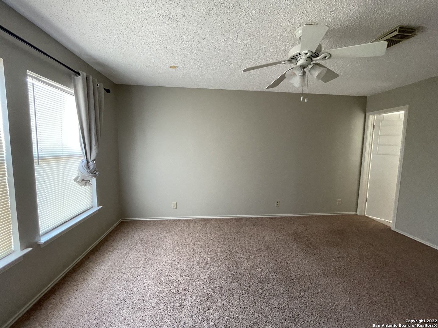 4923 Kenton Lake San Antonio TX 78240