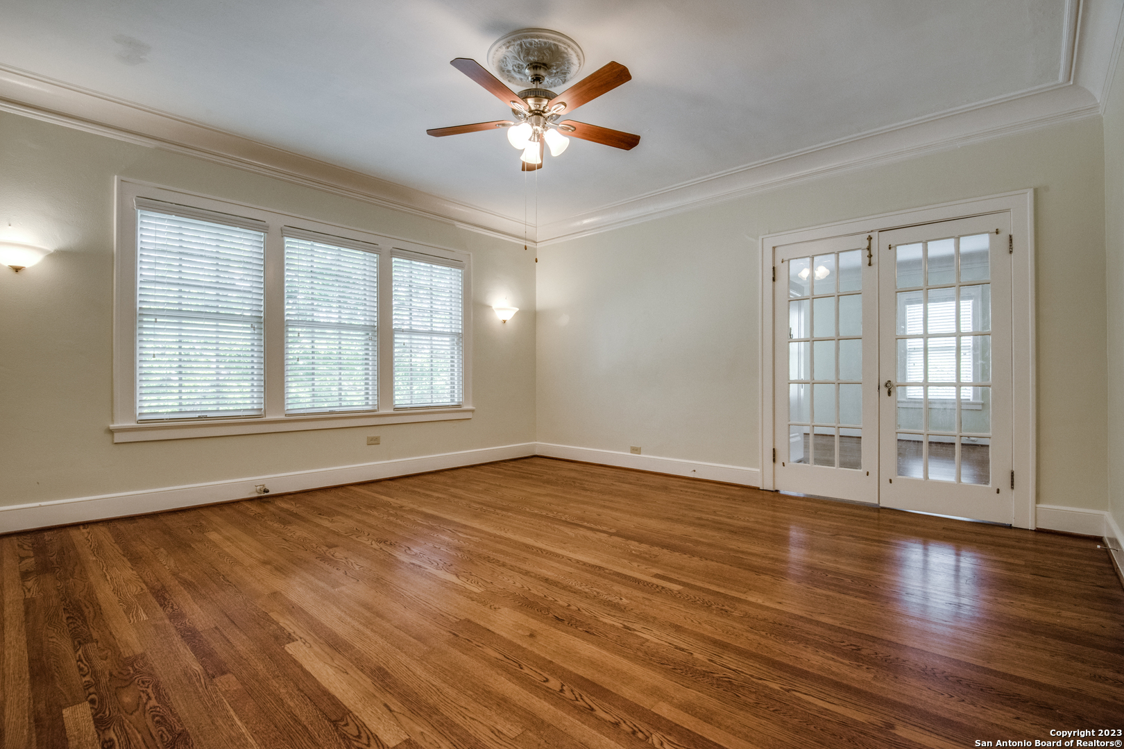 242 W Huisache San Antonio TX 78212