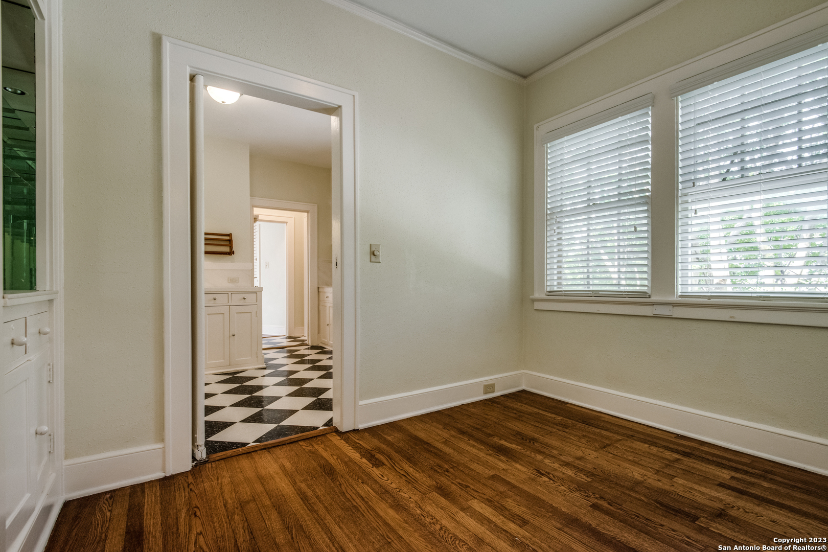 242 W Huisache San Antonio TX 78212