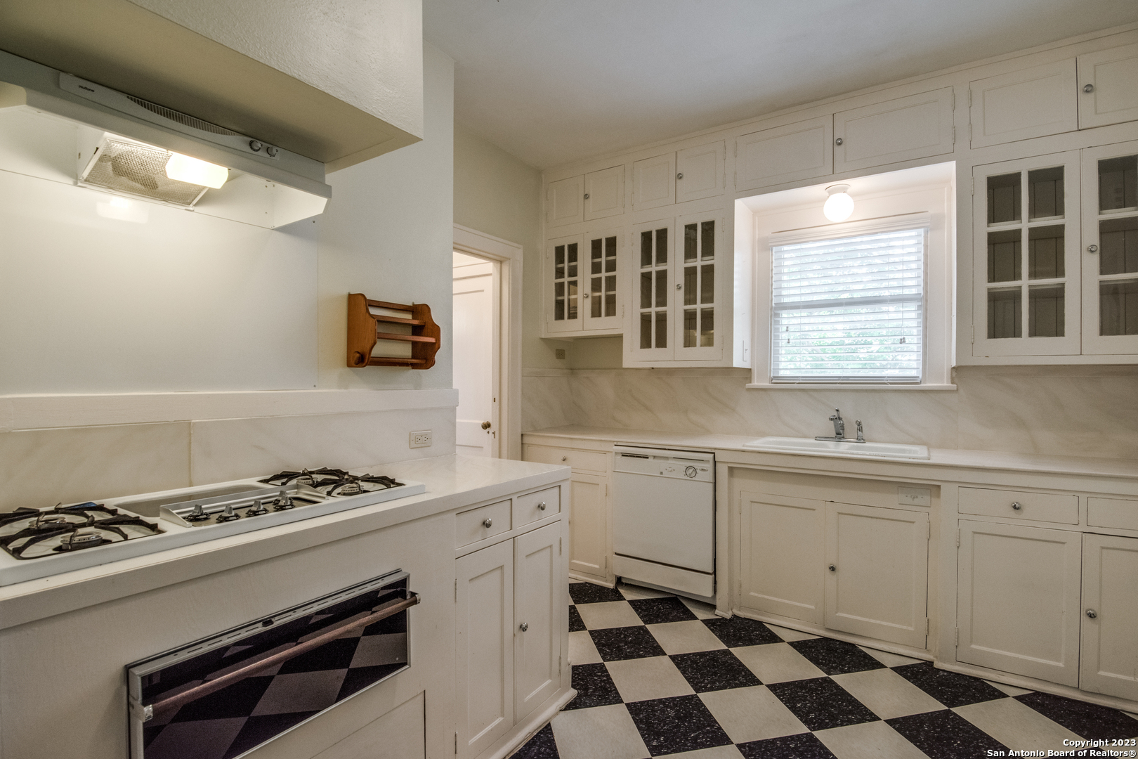 242 W Huisache San Antonio TX 78212