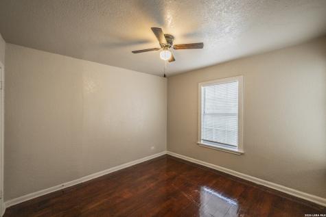207 Bradford Avenue San Antonio TX 78228