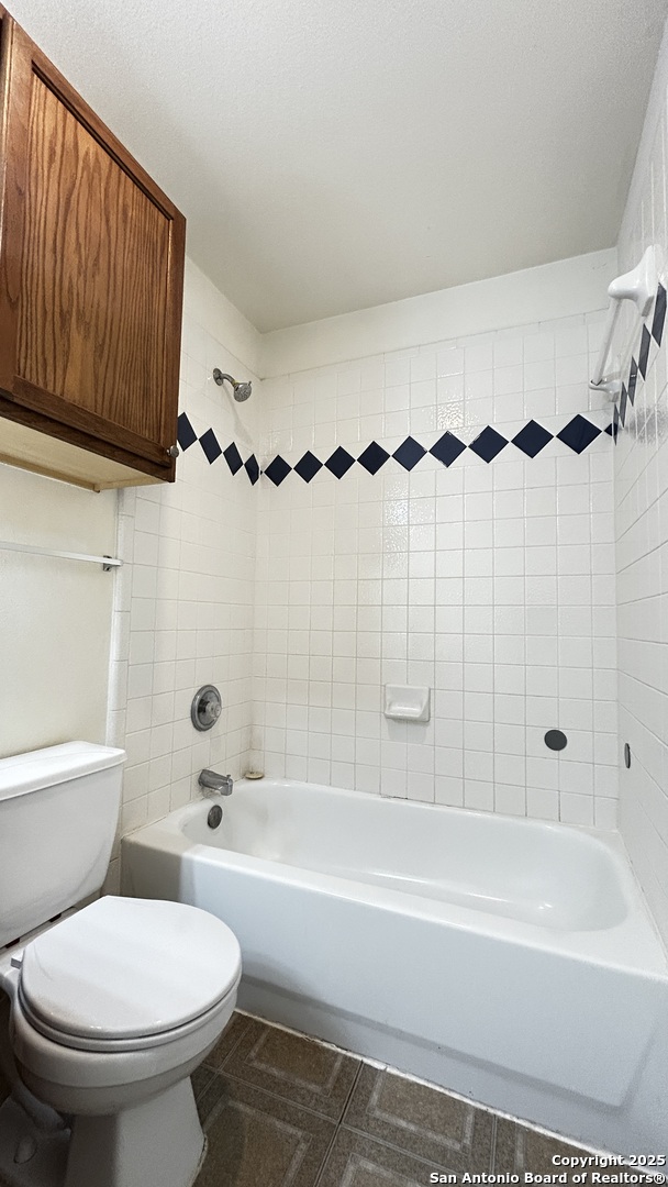 6107 Lakeview Court San Antonio TX 78249
