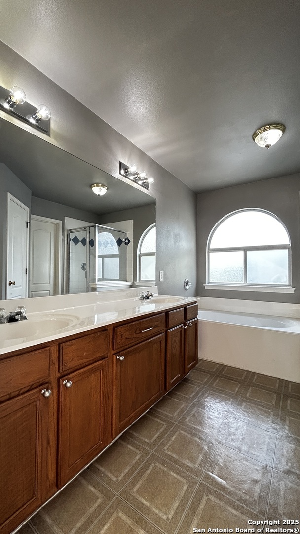 6107 Lakeview Court San Antonio TX 78249