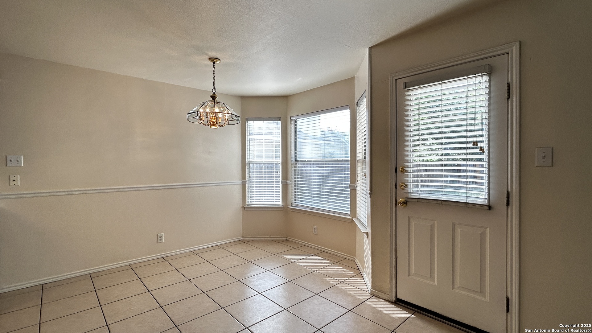 6107 Lakeview Court San Antonio TX 78249