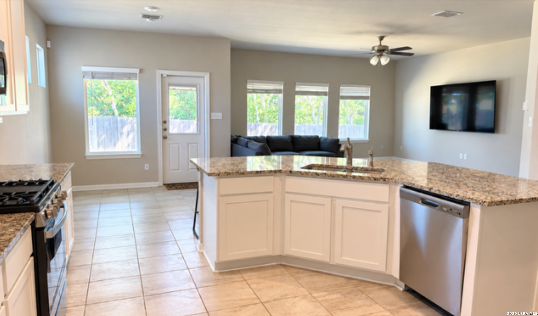 4622 Westbourne Way Converse TX 78109
